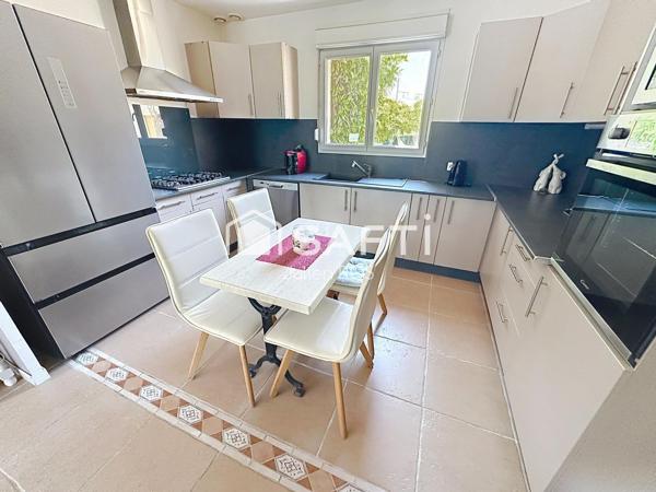 Coursan – Maison familiale 4 chambres avec piscine et suite parentale