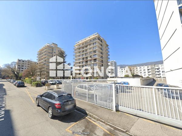Location Parking - 10 RUE BARRAL DE MONTFERRAT Grenoble 38100