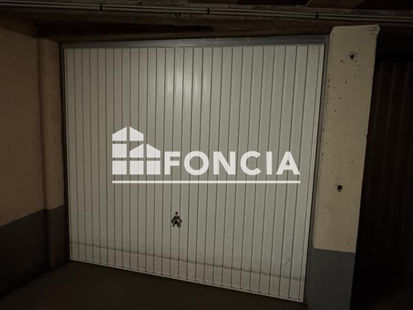 Location Parking - 10 RUE BARRAL DE MONTFERRAT Grenoble 38100