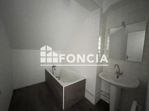 Location Appartement 2 pièces 29.1 m² - 7 RUE CLEMENT METEZEAU Charleville-mezieres 08000