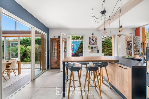 Maison d’architecte avec piscine au calme dans secteur résidentiel