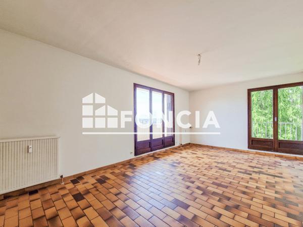 Location Appartement 4 pièces 88.9 m² - LE VERCORS II Voiron 38500