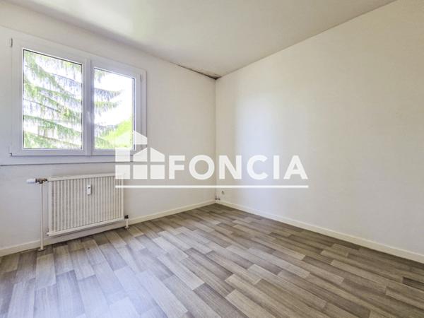 Location Appartement 4 pièces 88.9 m² - LE VERCORS II Voiron 38500