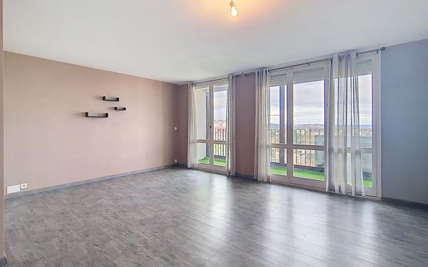 Appartement à vendre    4 pièces • 90 m2 Pau