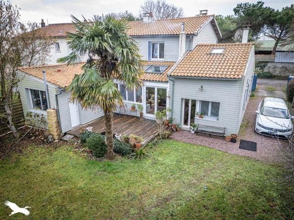 Maison à vendre |  Dompierre-sur-Mer |  9 pièces | 183 m²