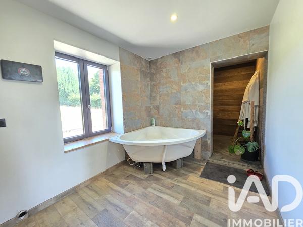 Maison à vendre 7 pièces 223,81 m² Saint-Gervais-d'Auvergne