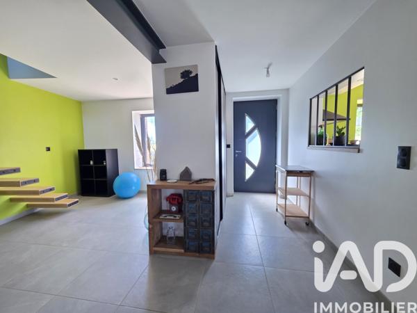Maison à vendre 7 pièces 223,81 m² Saint-Gervais-d'Auvergne