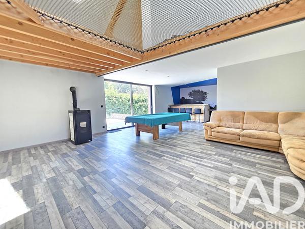 Maison à vendre 7 pièces 223,81 m² Saint-Gervais-d'Auvergne