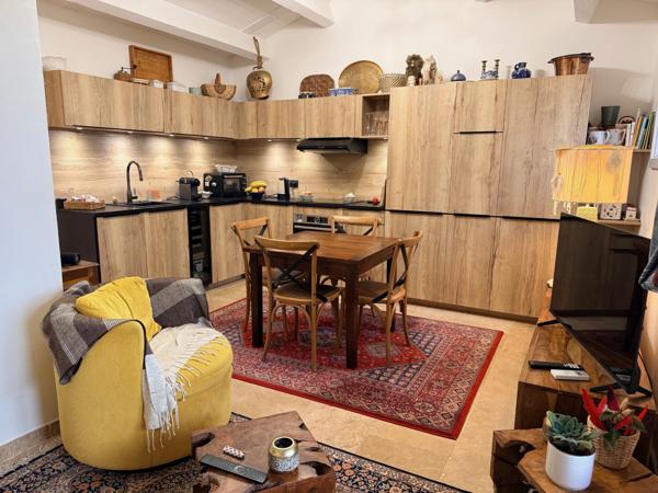 Appartement à vendre 2 pièces LES ISSAMBRES (83) VUE MER