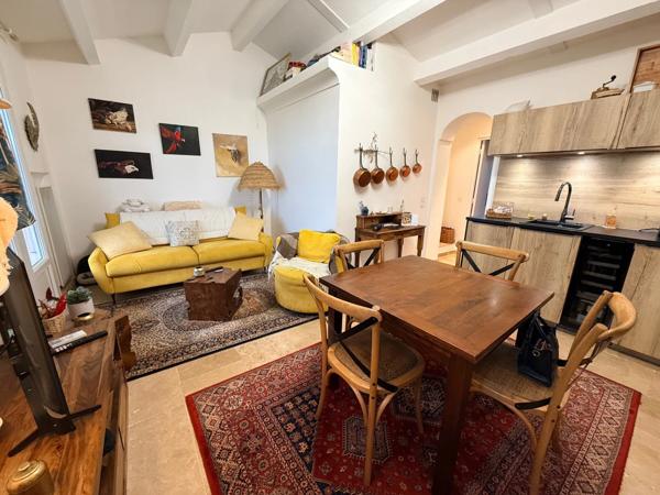 Appartement à vendre 2 pièces LES ISSAMBRES (83) VUE MER
