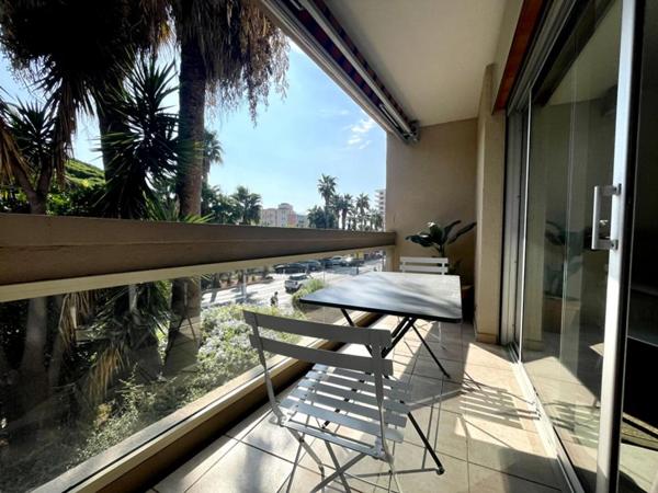 Rare à la vente - Appartement T2 avec garage - Centre-ville LE LAVANDOU