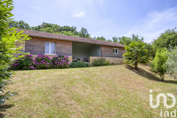 House for sale 3 rooms 122 m² Sarlat-la-Canéda