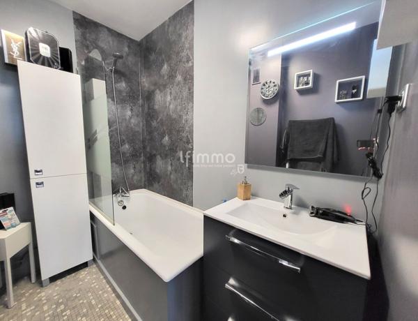 Appartement traversant T4 76m2 + garage