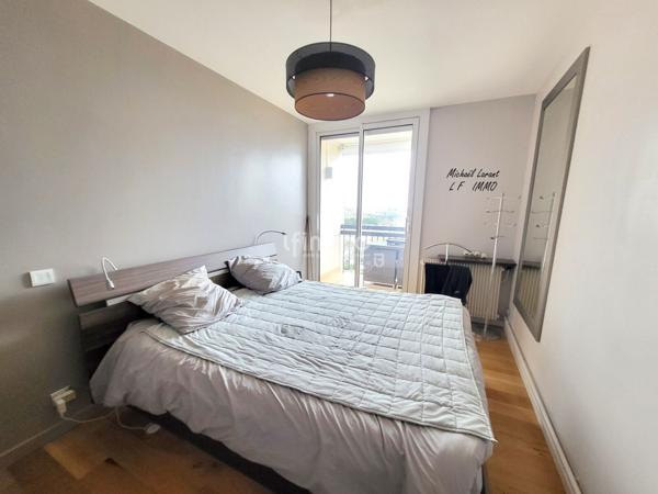 Appartement traversant T4 76m2 + garage