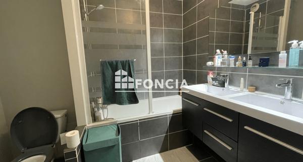 Location Appartement meublé 2 pièces 55.145 m² - Décines-charpieu 69150