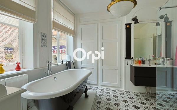 Maison à vendre    7 pièces • 230 m2 Lille