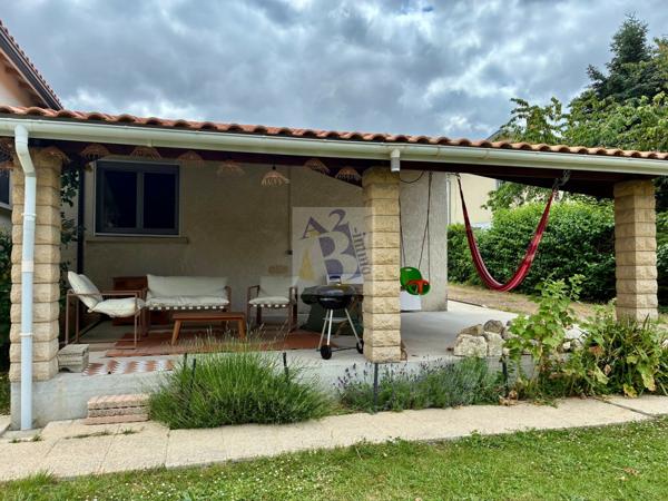Vente maison L Isle D Espagnac (16340), 120.00m² avec 5 pièce(s) dont 3 chambre(s) sur 2800.00m² de terrain. Agence Allard Brimeaud