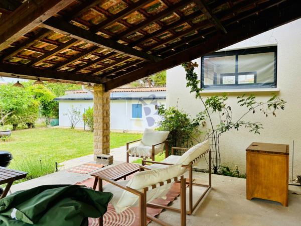 Vente maison L Isle D Espagnac (16340), 120.00m² avec 5 pièce(s) dont 3 chambre(s) sur 2800.00m² de terrain. Agence Allard Brimeaud