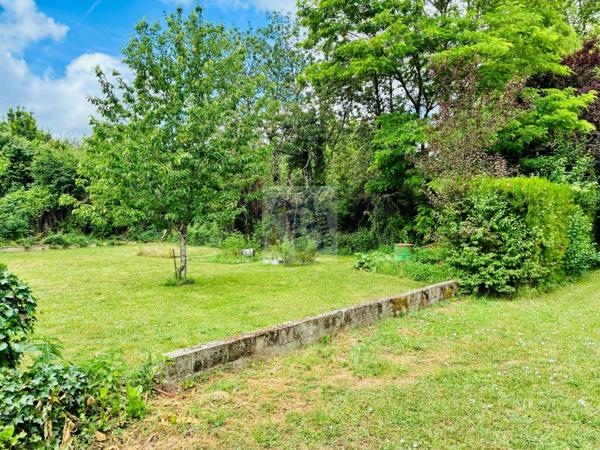 Vente maison L Isle D Espagnac (16340), 120.00m² avec 5 pièce(s) dont 3 chambre(s) sur 2800.00m² de terrain. Agence Allard Brimeaud