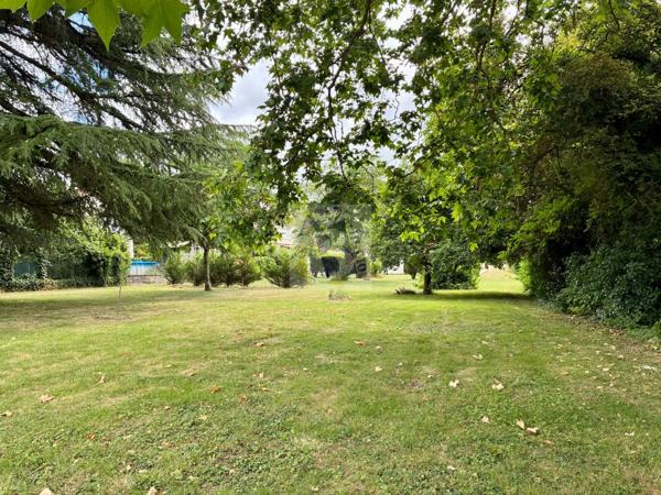 Vente maison L Isle D Espagnac (16340), 120.00m² avec 5 pièce(s) dont 3 chambre(s) sur 2800.00m² de terrain. Agence Allard Brimeaud