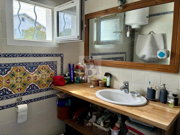 Vente maison L Isle D Espagnac (16340), 120.00m² avec 5 pièce(s) dont 3 chambre(s) sur 2800.00m² de terrain. Agence Allard Brimeaud