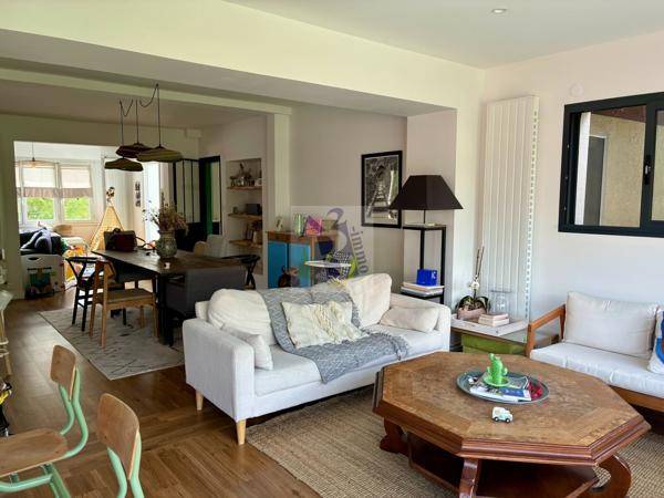 Vente maison L Isle D Espagnac (16340), 120.00m² avec 5 pièce(s) dont 3 chambre(s) sur 2800.00m² de terrain. Agence Allard Brimeaud