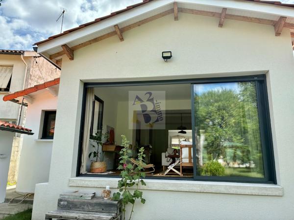 Vente maison L Isle D Espagnac (16340), 120.00m² avec 5 pièce(s) dont 3 chambre(s) sur 2800.00m² de terrain. Agence Allard Brimeaud