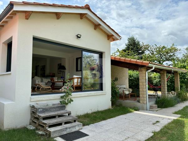 Vente maison L Isle D Espagnac (16340), 120.00m² avec 5 pièce(s) dont 3 chambre(s) sur 2800.00m² de terrain. Agence Allard Brimeaud