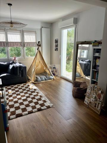 Vente maison L Isle D Espagnac (16340), 120.00m² avec 5 pièce(s) dont 3 chambre(s) sur 2800.00m² de terrain. Agence Allard Brimeaud