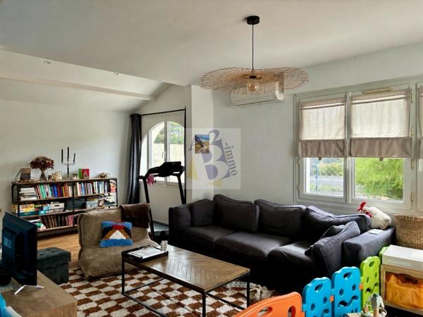 Vente maison L Isle D Espagnac (16340), 120.00m² avec 5 pièce(s) dont 3 chambre(s) sur 2800.00m² de terrain. Agence Allard Brimeaud