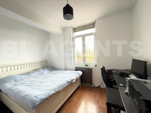 MAISON individuelle 215 m²  - 328 m² surface utile - Parcelle 850 m² - Parking 200 m² - Garage 80 m²