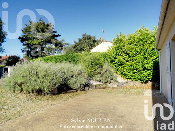 House for sale 5 rooms 110 m² Gond-Pontouvre