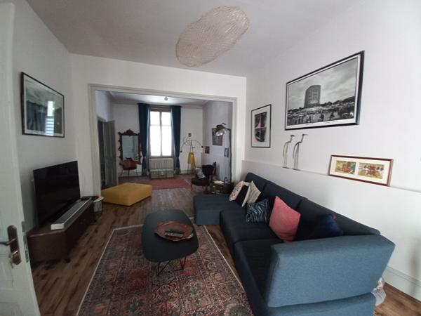 Maison  10 pièce(s)  4 chambre(s)  300 m²