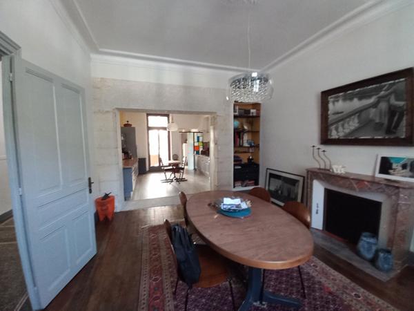 Maison  10 pièce(s)  4 chambre(s)  300 m²