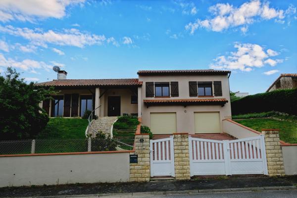 Maison T4 129M2 jardin garage.