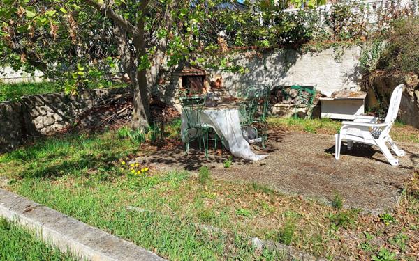 Maison à vendre    5 pièces • 131,77 m2 Berre-les-Alpes