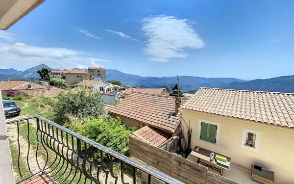 Maison à vendre    5 pièces • 131,77 m2 Berre-les-Alpes