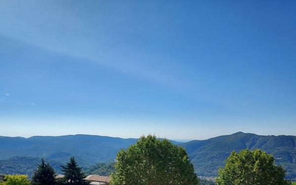 Maison à vendre    5 pièces • 131,77 m2 Berre-les-Alpes