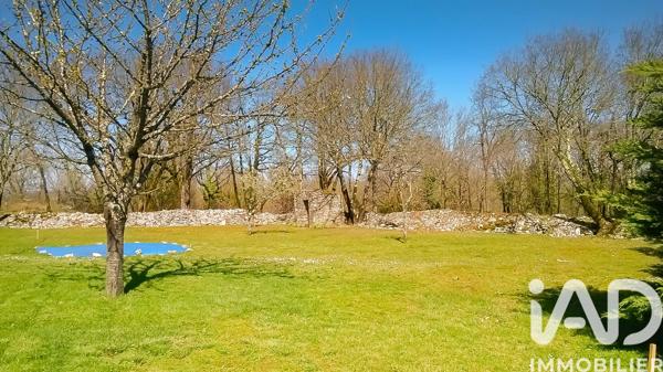 Terrain à vendre 2 211 m² Saint-Pantaléon-de-Larche