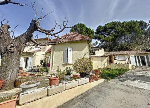 Maison à vendre    4 pièces •  Villeneuve-lès-Avignon