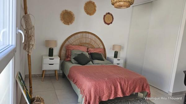 Dpt Var (83), à vendre SAINT RAPHAEL appartement T4 en rez de chaussée de 83 m² - Terrasse et jardin. Garage.