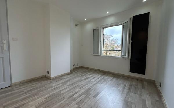Appartement à vendre    2 pièces • 26,09 m2 Villabé