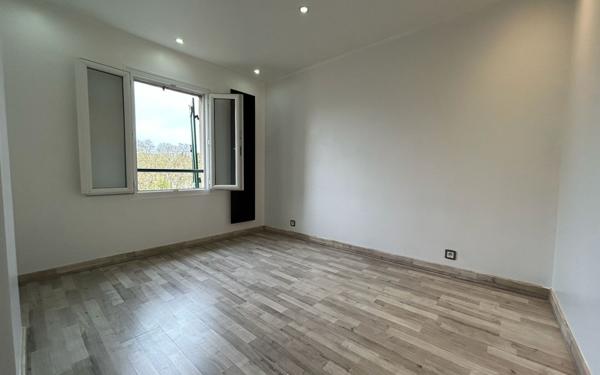 Appartement à vendre    2 pièces • 26,09 m2 Villabé