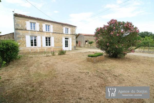 Maison ancienne Cravans 93 m²