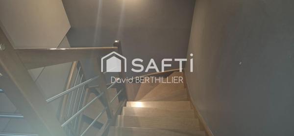 Nurieux-Volognat –RARE- Ancienne ferme en pierre rénovée avec deux logements et vastes dépendances