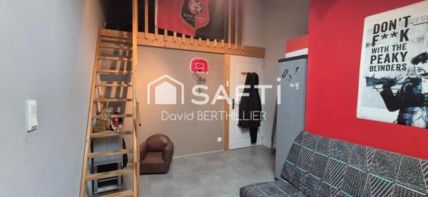 Nurieux-Volognat –RARE- Ancienne ferme en pierre rénovée avec deux logements et vastes dépendances