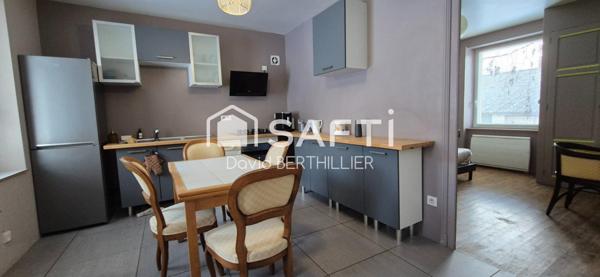 Nurieux-Volognat –RARE- Ancienne ferme en pierre rénovée avec deux logements et vastes dépendances