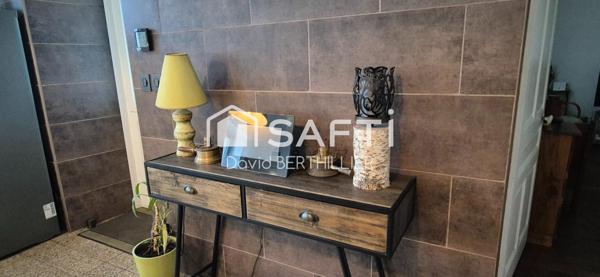 Nurieux-Volognat –RARE- Ancienne ferme en pierre rénovée avec deux logements et vastes dépendances