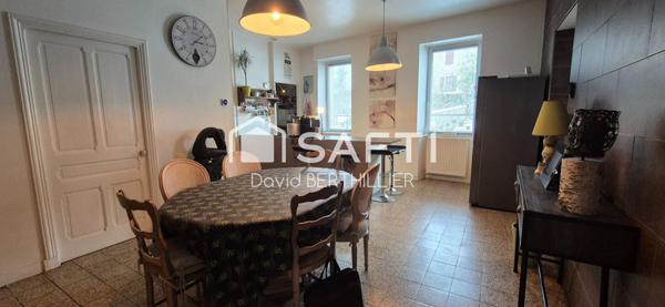 Nurieux-Volognat –RARE- Ancienne ferme en pierre rénovée avec deux logements et vastes dépendances