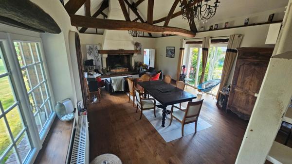 Houdan 12 mn / Magnifique longère 5 chambres / 2726 m2 de jardin